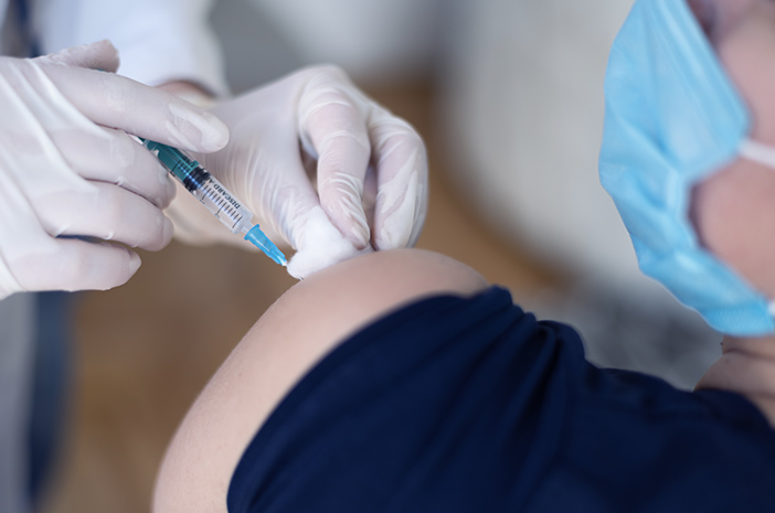 هل اللقاحات القائمة على الرنا المرسال تسبب السرطان حقًا؟