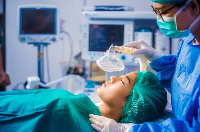 Неуспешната пластична хирургия може да причини подуване на мозъка